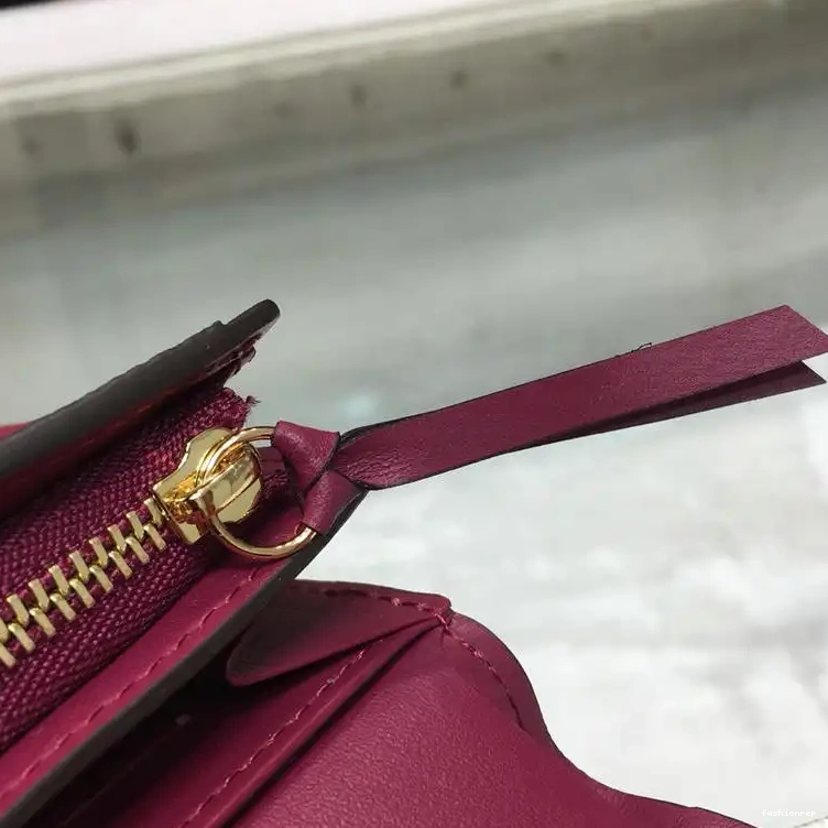 Fashionrep LV 19T1L0322 Bags 0810